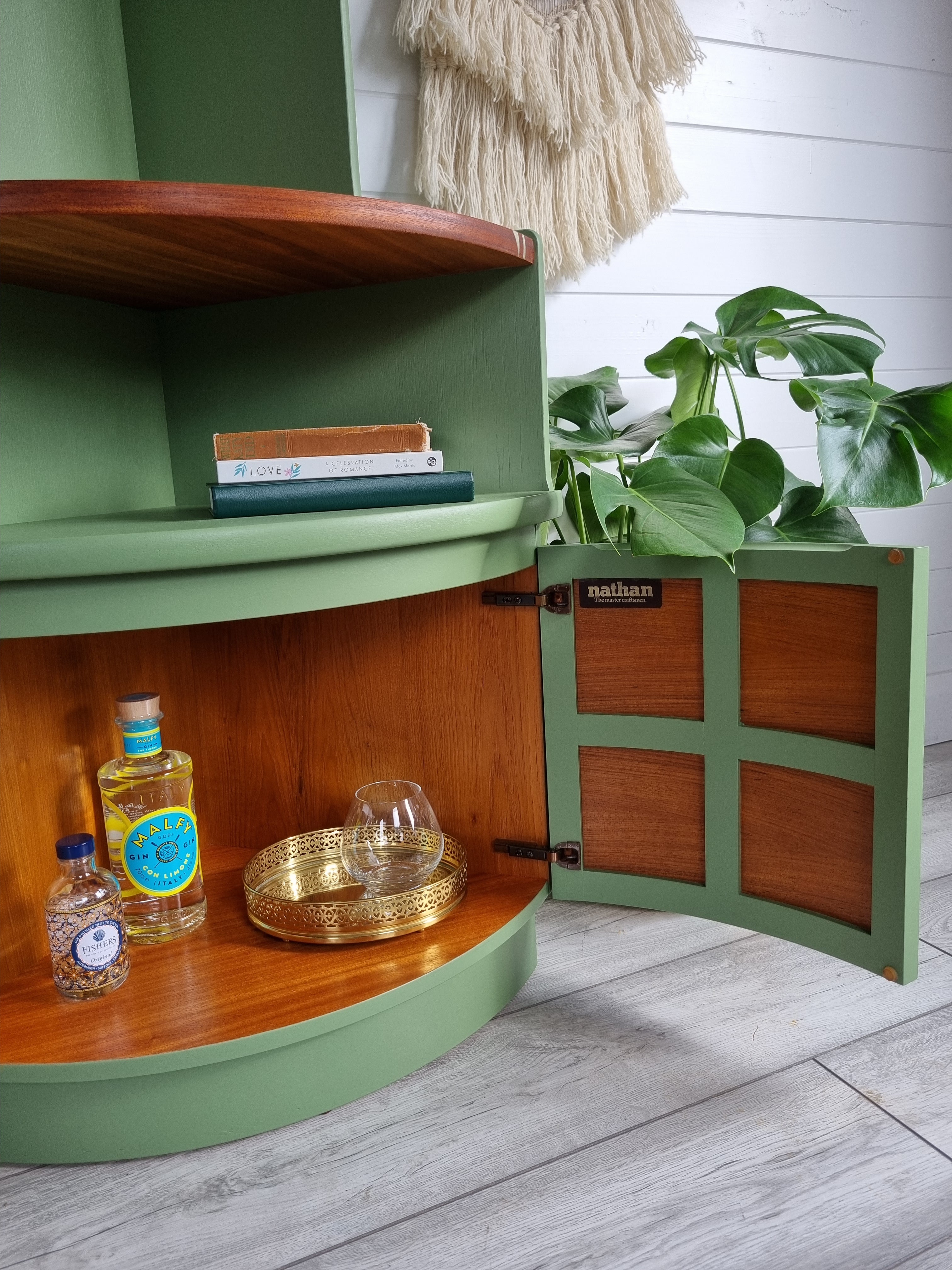 Green Nathan Corner Unit