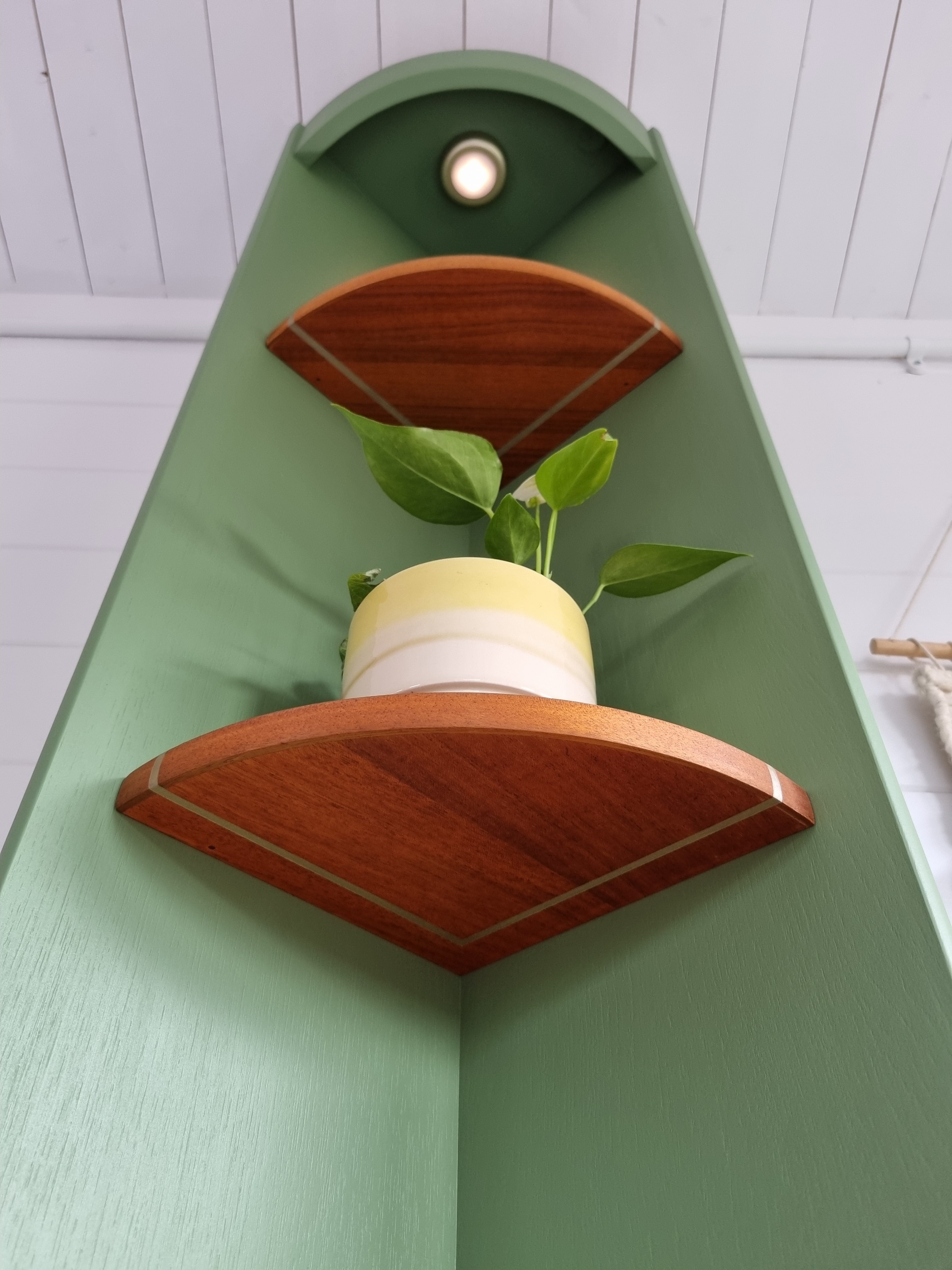 Green Nathan Corner Unit