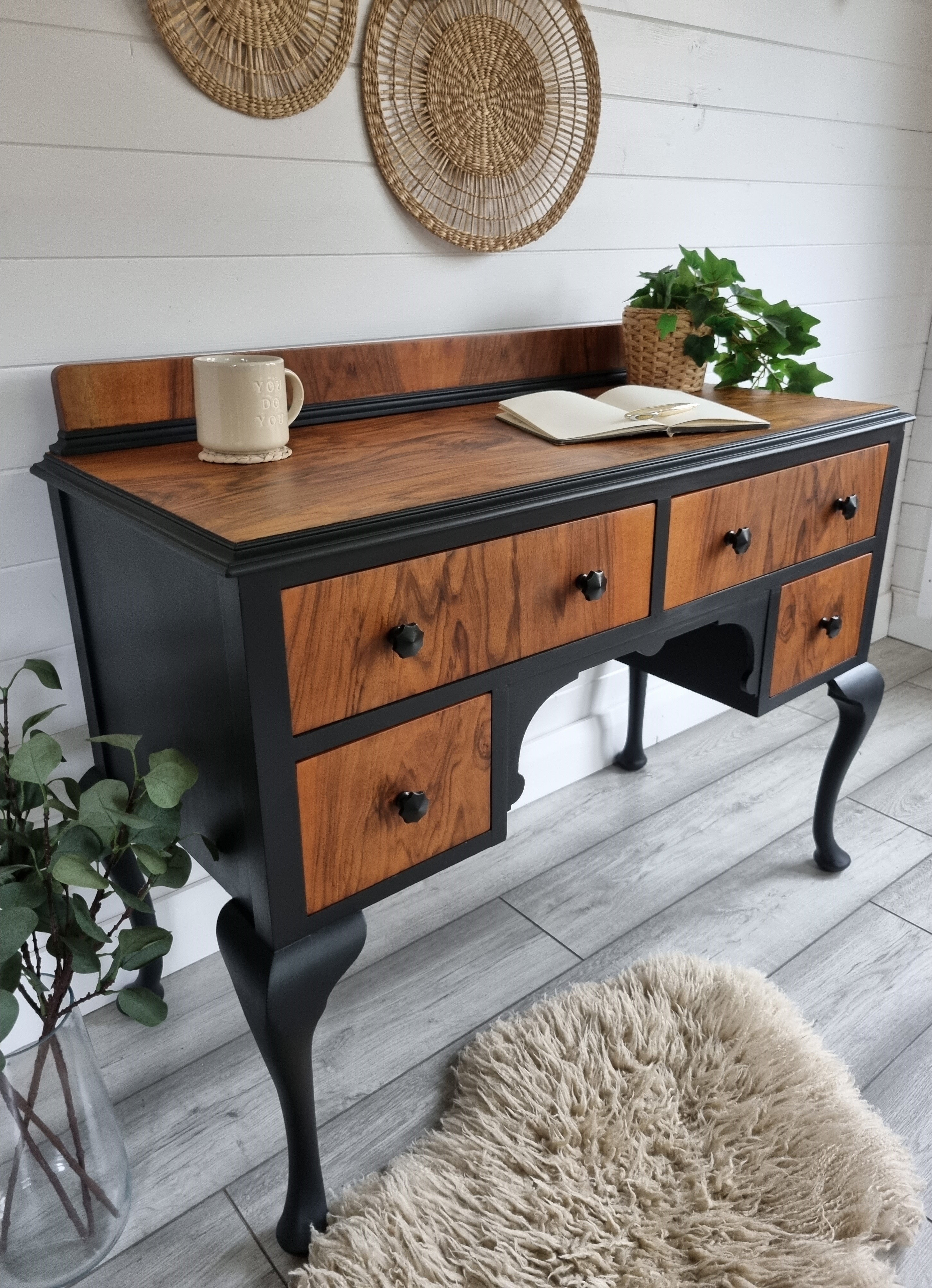 Queen Anne dressing table
