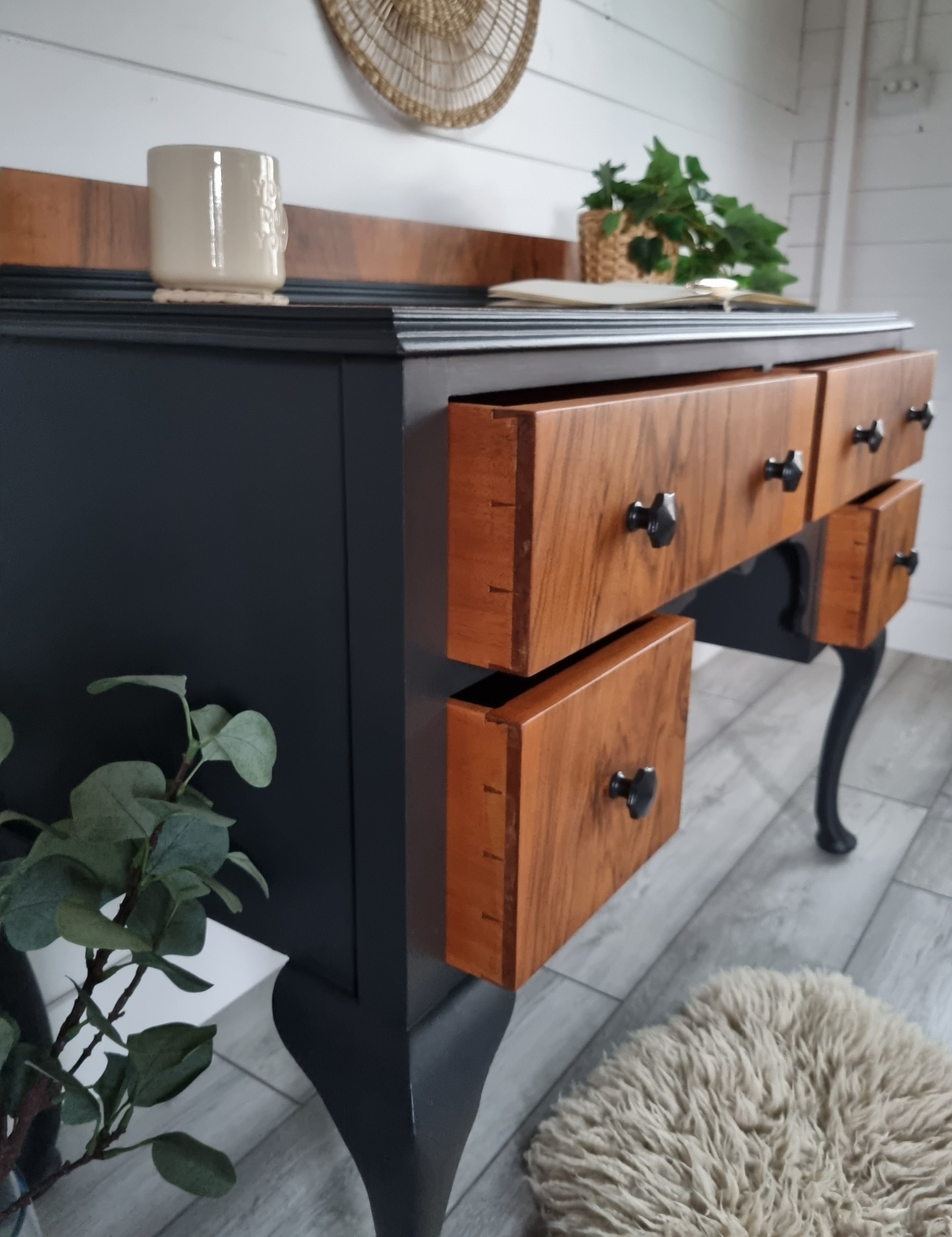 Queen Anne dressing table