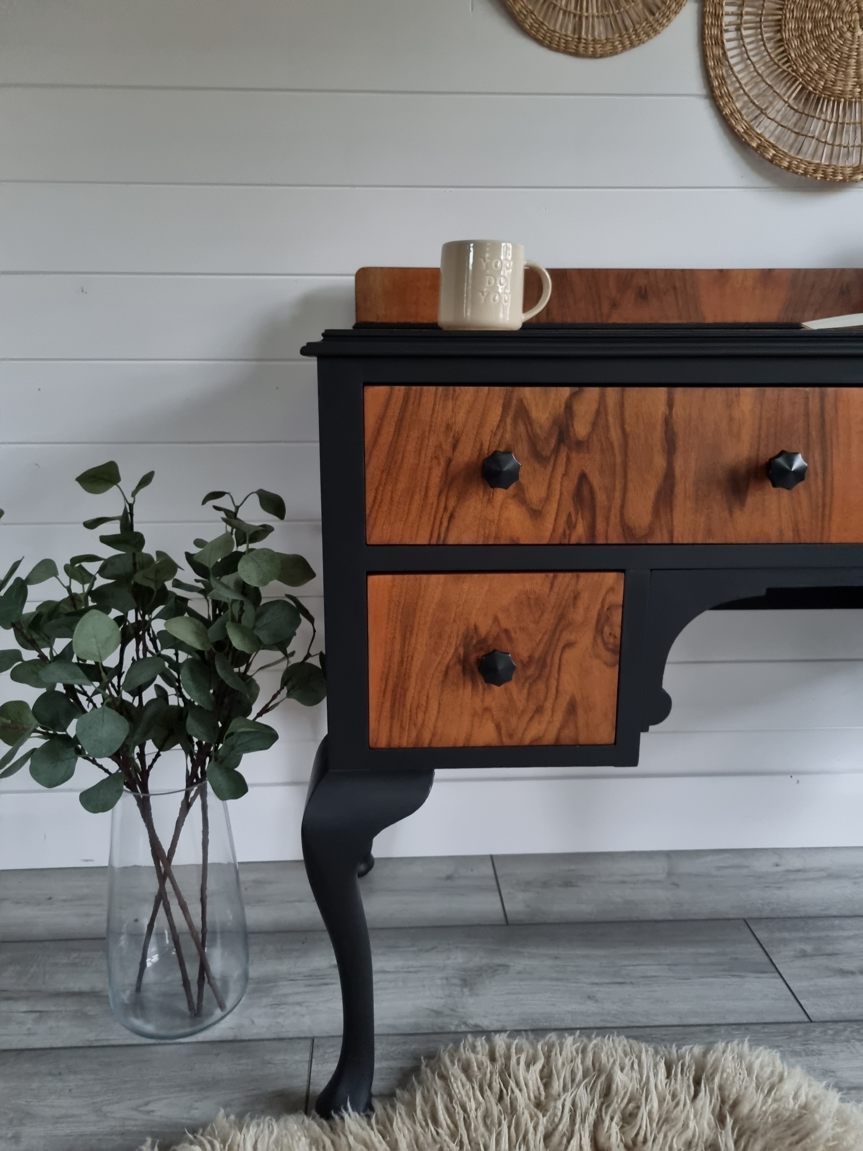 Queen Anne dressing table