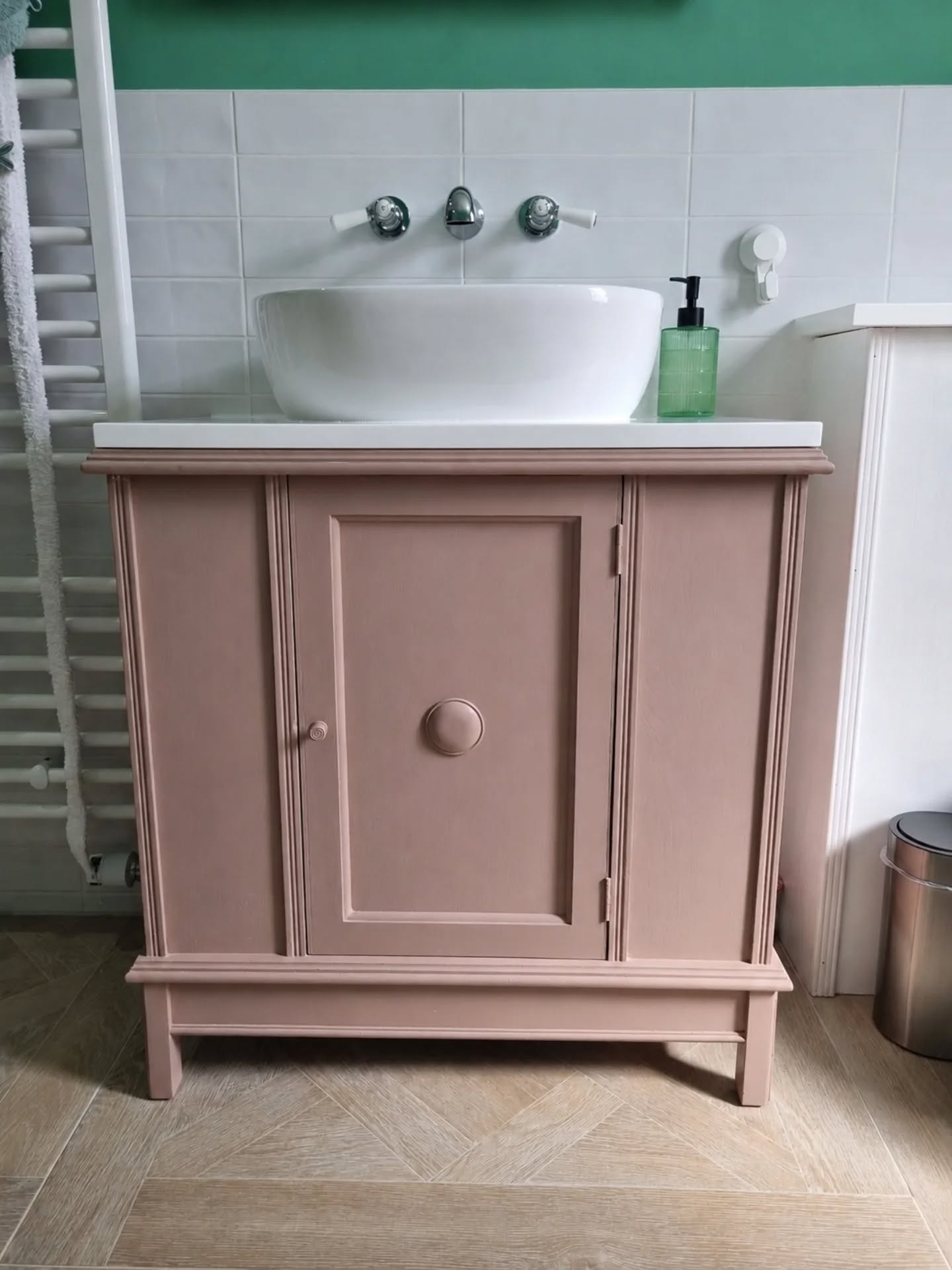 Edwardian wash basin for family bathroom